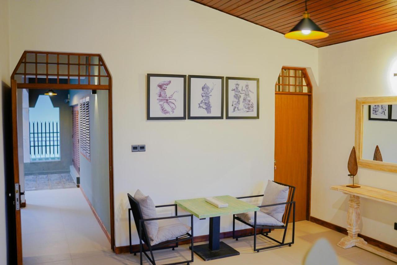 Chariot Square Hotel Kandy Exterior photo