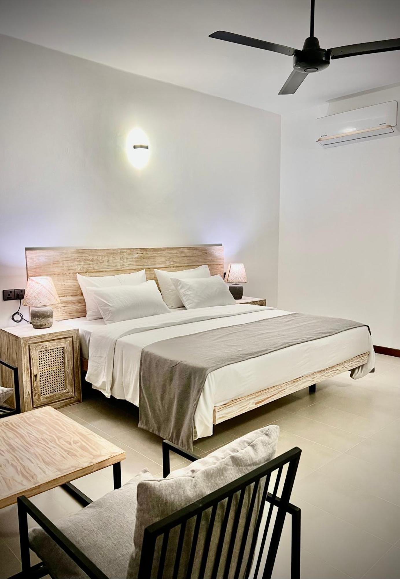 Chariot Square Hotel Kandy Exterior photo